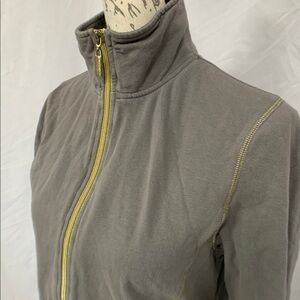 Classy flattering VTG athletic jacket gold detail